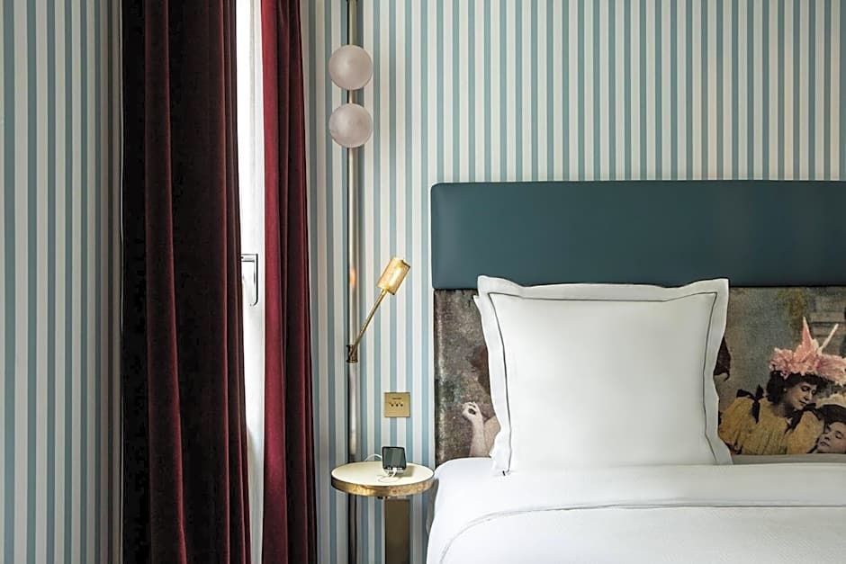 Hotel du Rond-Point des Champs-Elysees - Esprit de France