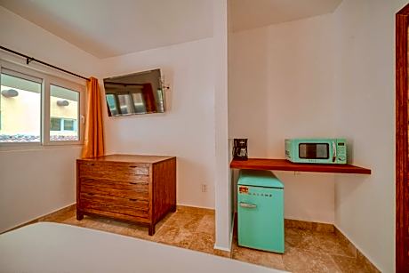 Deluxe Queen Studio