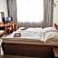 City Hotel B&B, reception 24 7, 800m od-from R1, free parking