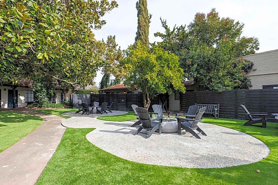 Inn Marin and Suites, an Ascend Collection Hotel