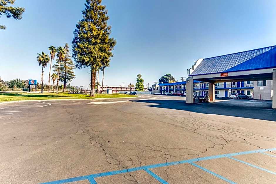 Motel 6-Visalia, CA