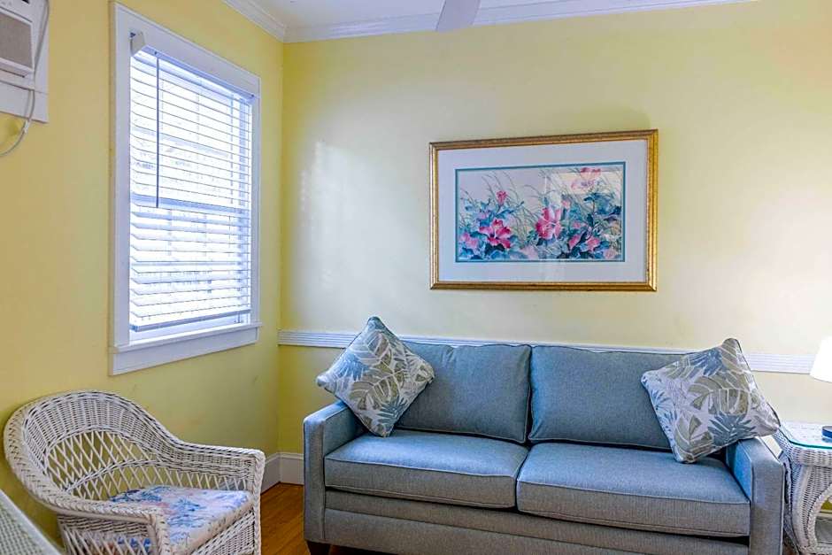 Deluxe King with Balcony - at James House with Parking!