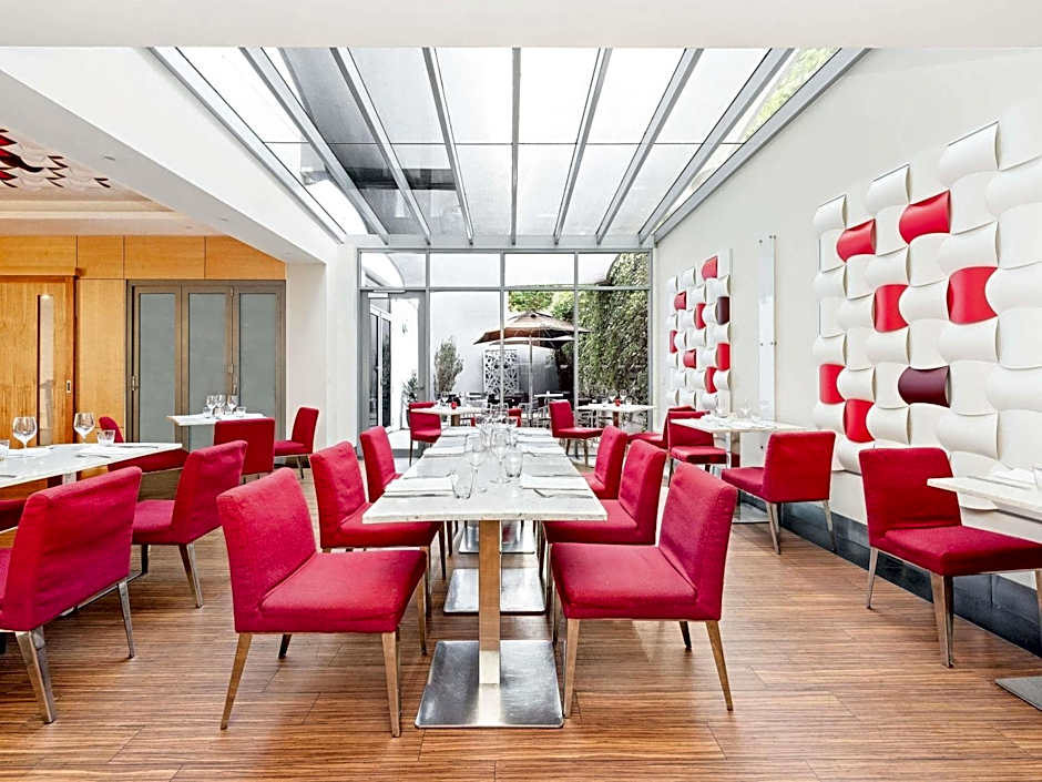Mantra Charles Hotel Launceston