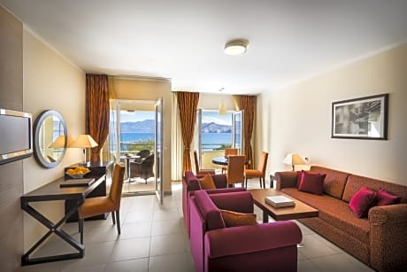 SUITE FOR 2+2 SEAVIEW
