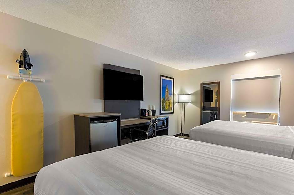 Quality Inn South Bend near Notre Dame