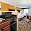 La Quinta Inn & Suites by Wyndham Sandusky