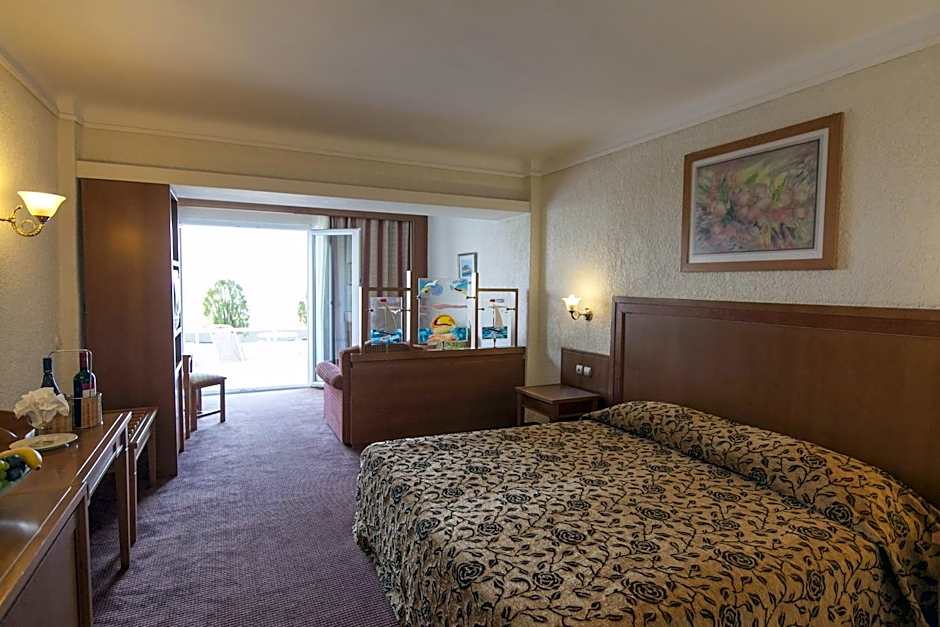 Superior Room with Sea View — 4 fotoğraftan 1. fotoğraf