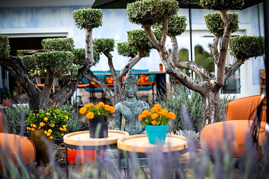 Seeds of Silence boutique hotel & retreat center near Olhao