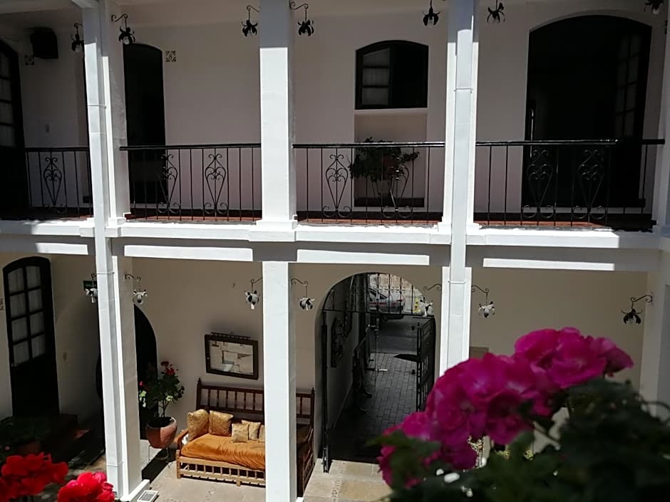 El Hotel de Su Merced