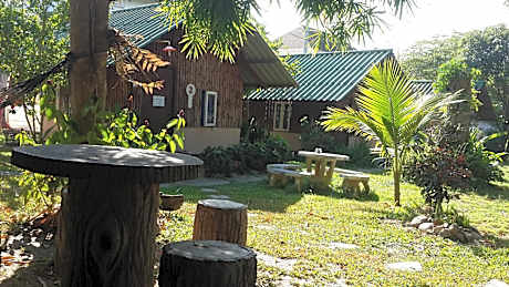 Rainbow House Pai