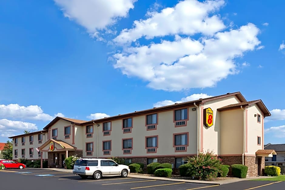 Super 8 by Wyndham Russellville
