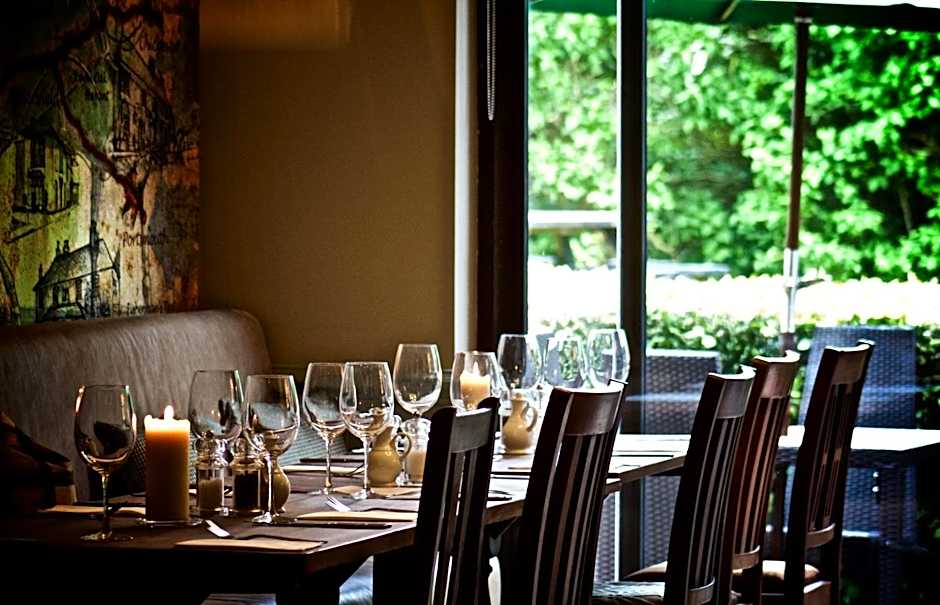 Dog House by Chef & Brewer Collection