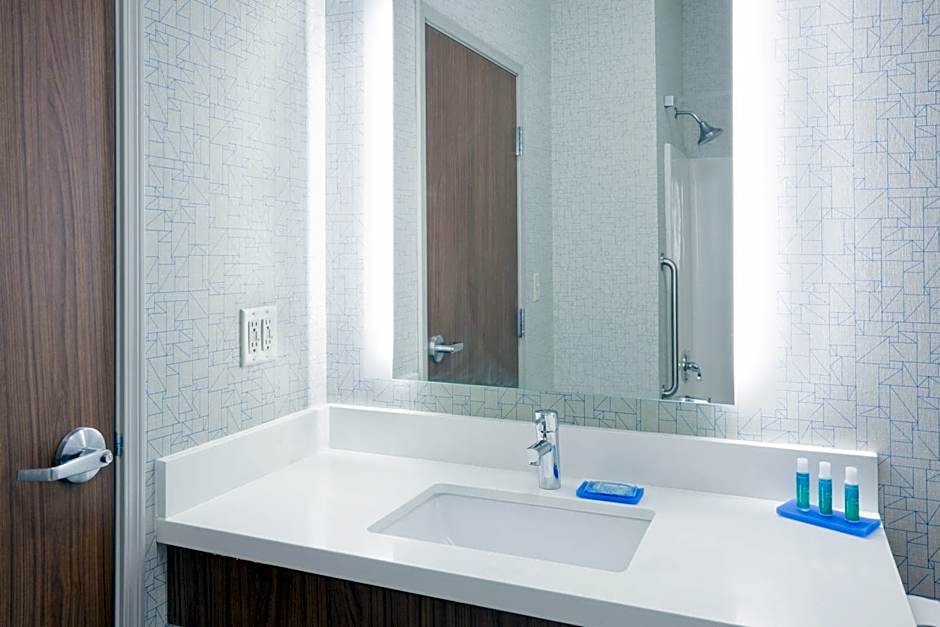 Holiday Inn Express Hotel & Suites Dickinson By IHG