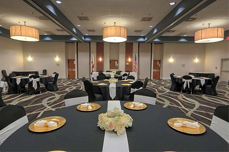 Holiday Inn St. Petersburg N - Clearwater By IHG
