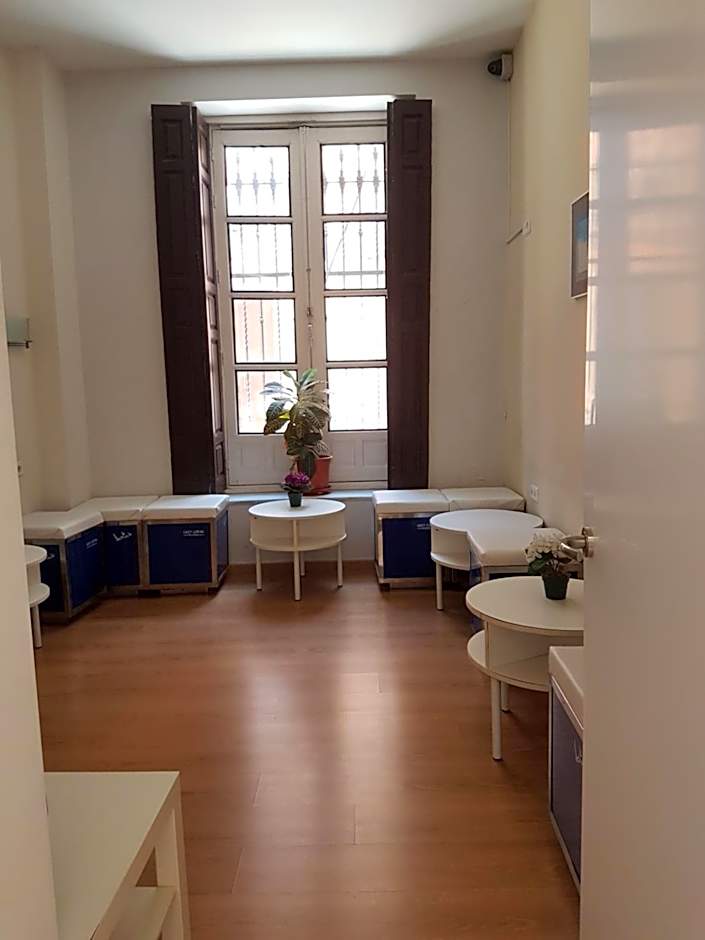 Hotel y Apartamentos Doña Lola