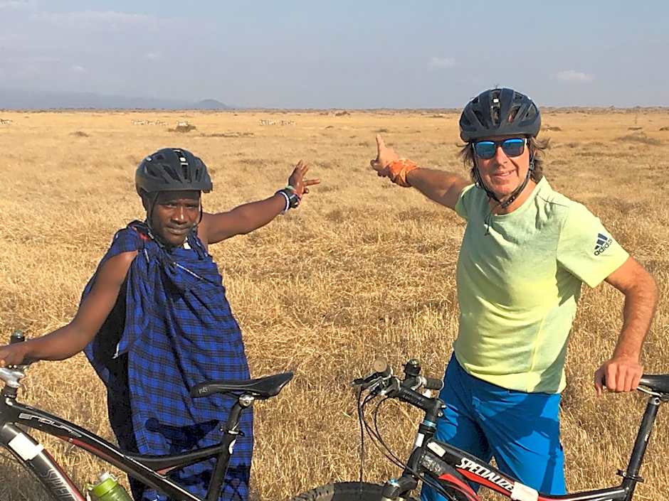 Original Maasai Lodge – Africa Amini Life