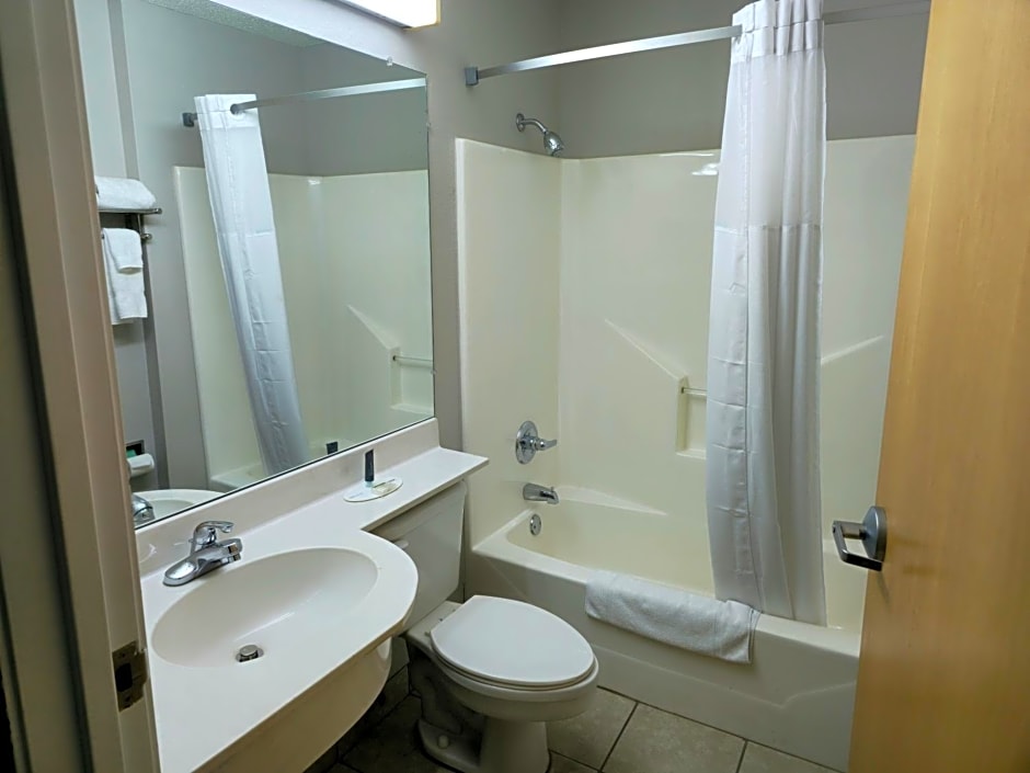 Microtel Inn & Suites Claremore