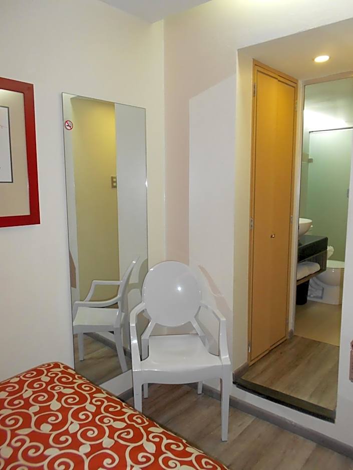 Hotel Dharma