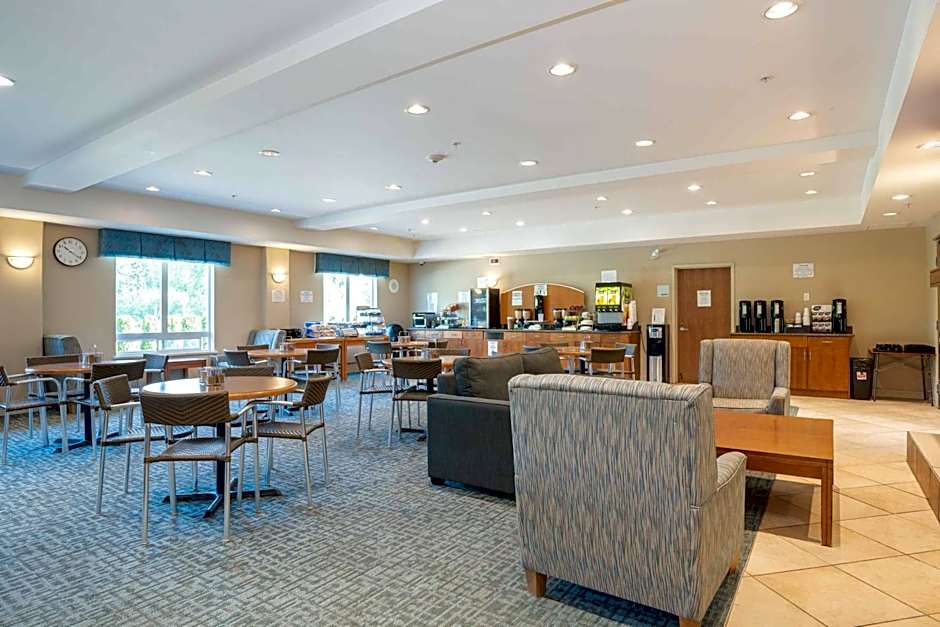 Sandman Hotel and Suites Squamish