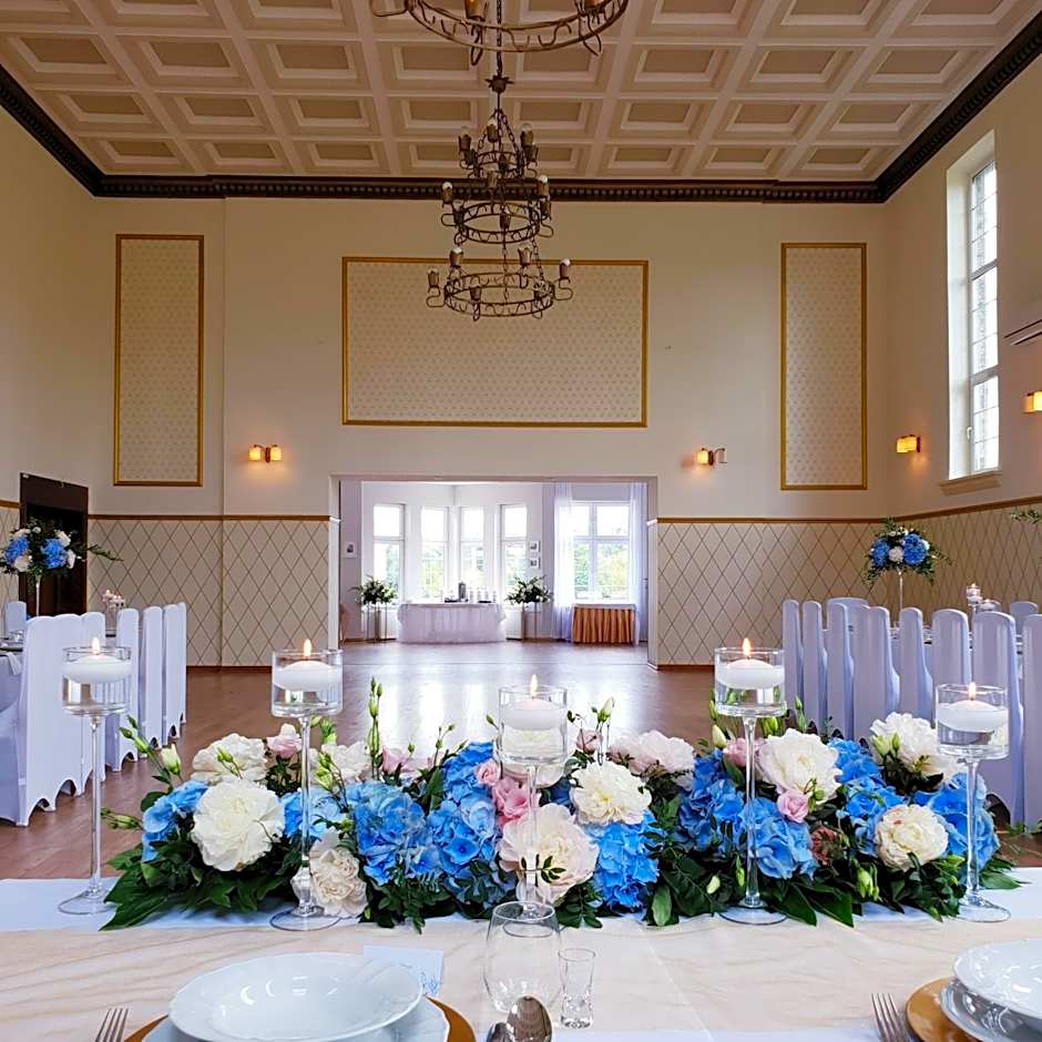 JACHTOWA Hotel i Restauracja