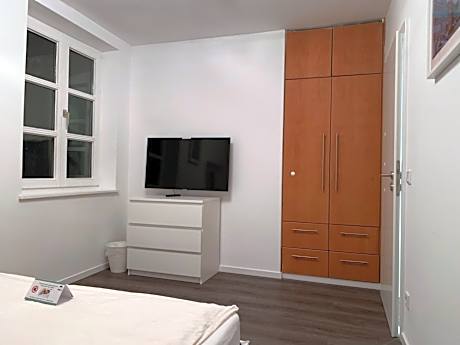 Single Room with Shared Bathroom