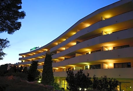 Festival Village Apartments