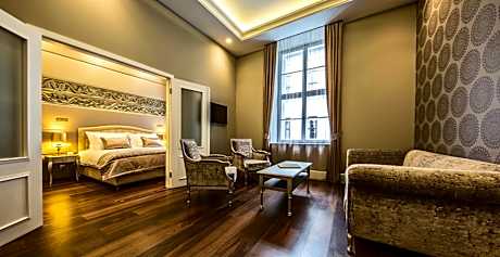 Prestige Suite