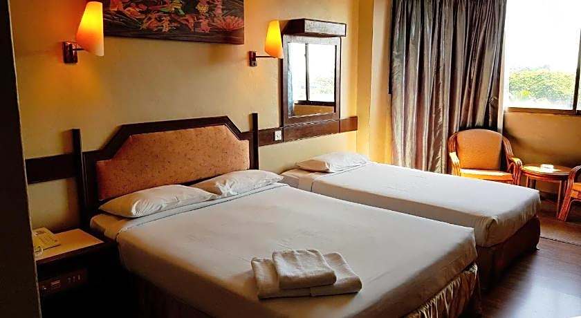 Hotel Grand Crystal