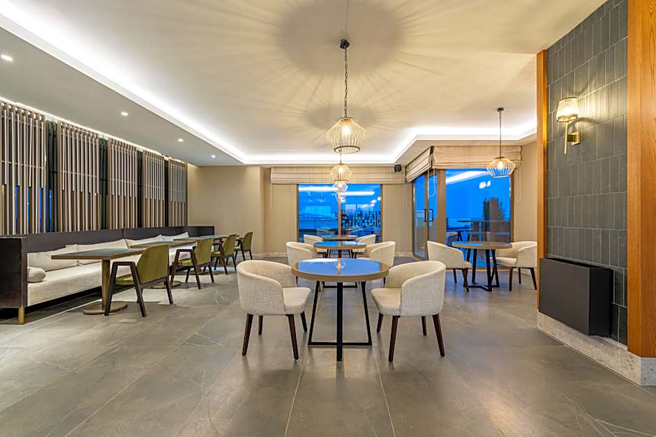 Sural Saray (Adult Only +16)