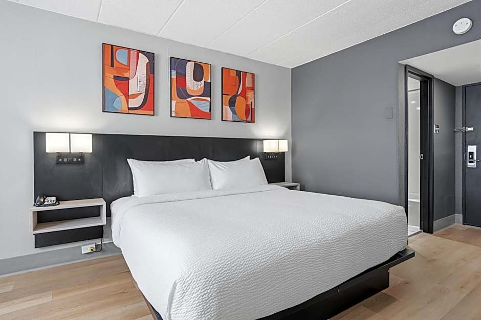 Seven Oaks Hotel Regina, SureStay Collection by Best Western