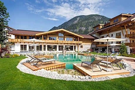 NOVA Moments Boutique Hotel