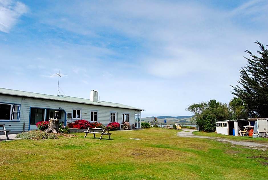 Surat Bay Lodge by the Sea/Backpackers Hostel