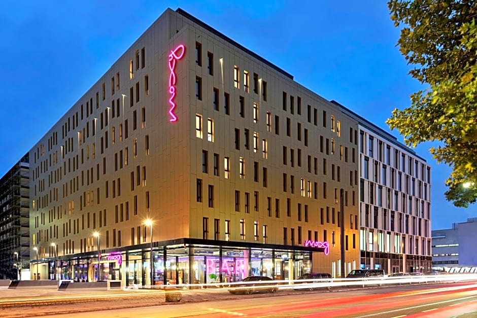 Moxy by Marriott Frankfurt East