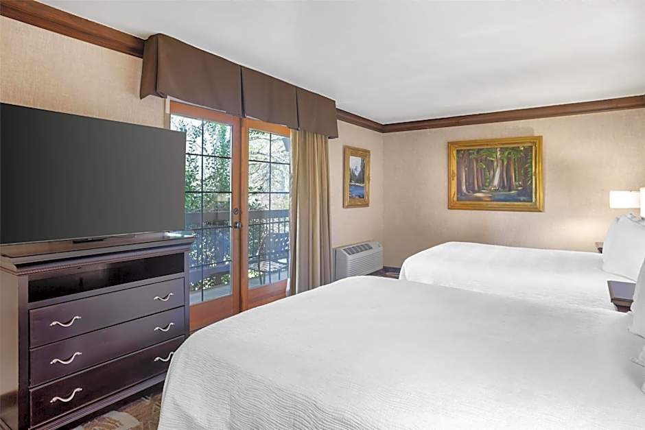Best Western Plus Yosemite Gateway Inn