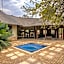 Zebula Golf and Wildlife Estate - Oryx Walkway Pax 16 - Moi Signature Luxury villa
