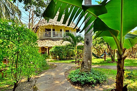 Villa with Garden View