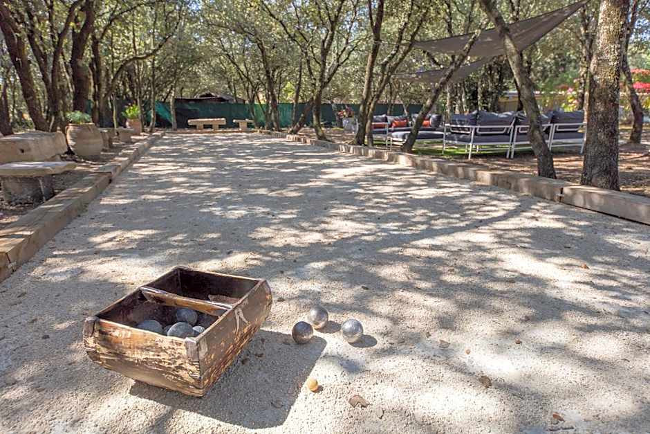 Logis Hôtel La Bastide De Grignan & Restaurant La Chênaie