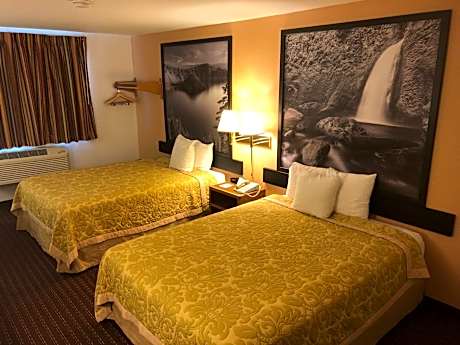 Queen Room with Two Queen Beds - Non-Smoking