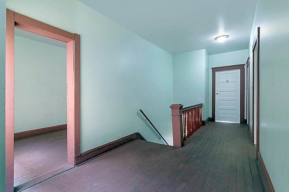 Pads on Pasadena Ave