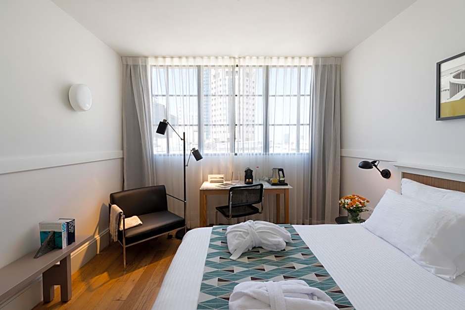 Lily & Bloom Boutique Hotel