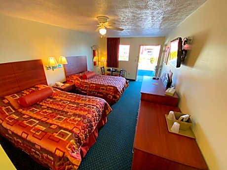 Double Room with Two Double Beds - Smoking