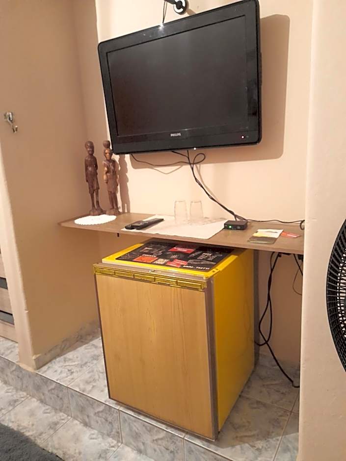 Lopez Village GuestHouse