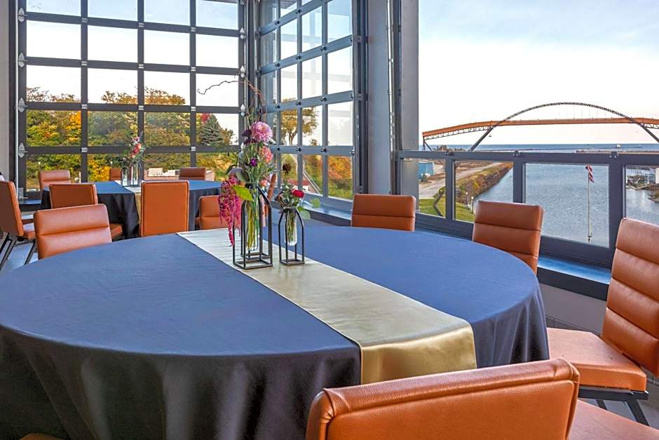 Riverbend Hotel and Suites, Trademark Collection by Wyndham