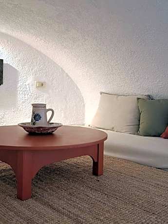 Cave Suite with Caldera View