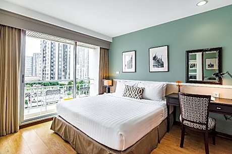 One-Bedroom Suite with Pool View