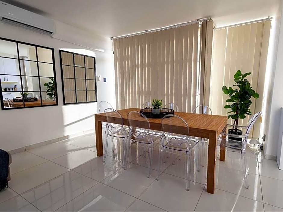 St Tropez Beachfront 101