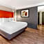La Quinta Inn & Suites by Wyndham New Orleans Downtown