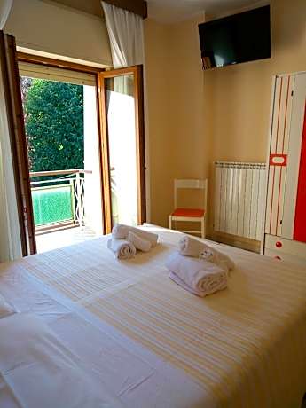 Twin Room with City View