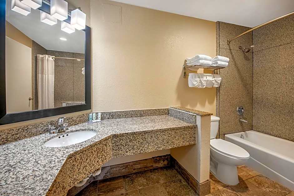 Quality Inn & Suites Jacksonville-Baymeadows