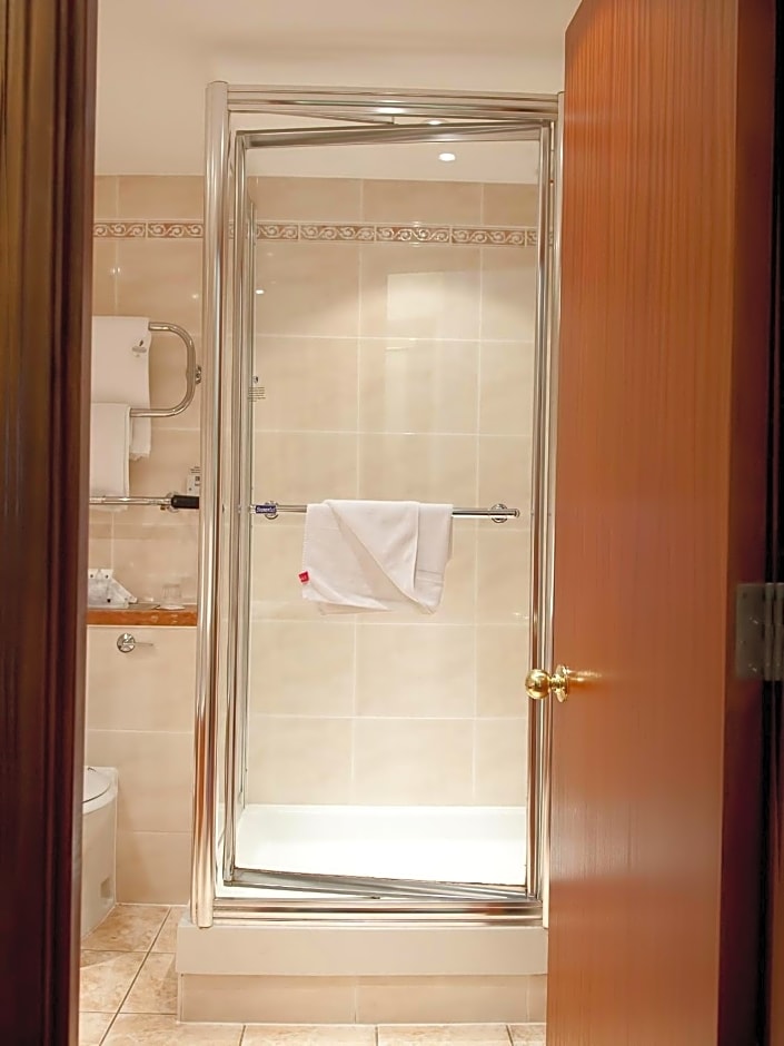 Macdonald Ansty Hall